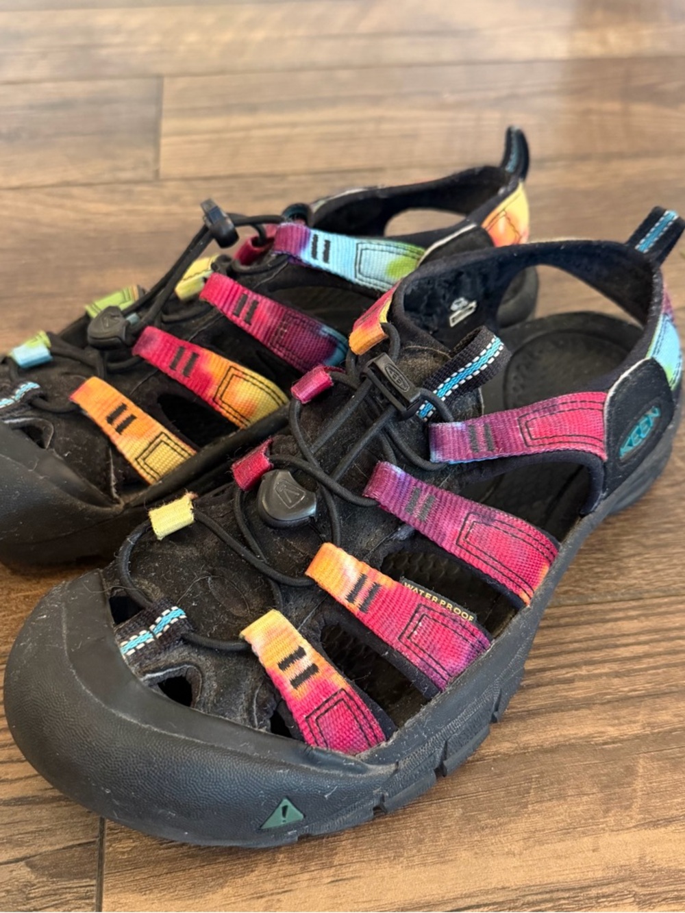 Keen Womens Newport Retro Hiking Sandals in Original Tye Dye Size 8